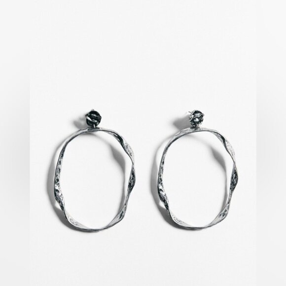 ZARA IRREGULAR HOOP EARRINGS LIMITED EDITION NWT ✨✨✨✨ Celeb style - Picture 3 of 5